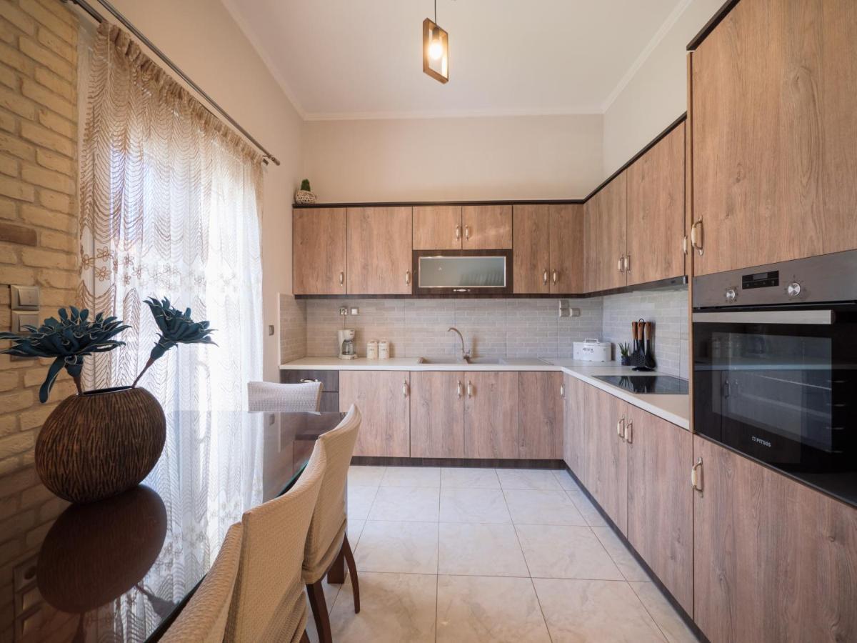 Kellys Cozy One Bedroom House Next To The Beach Ikonomianika Esterno foto